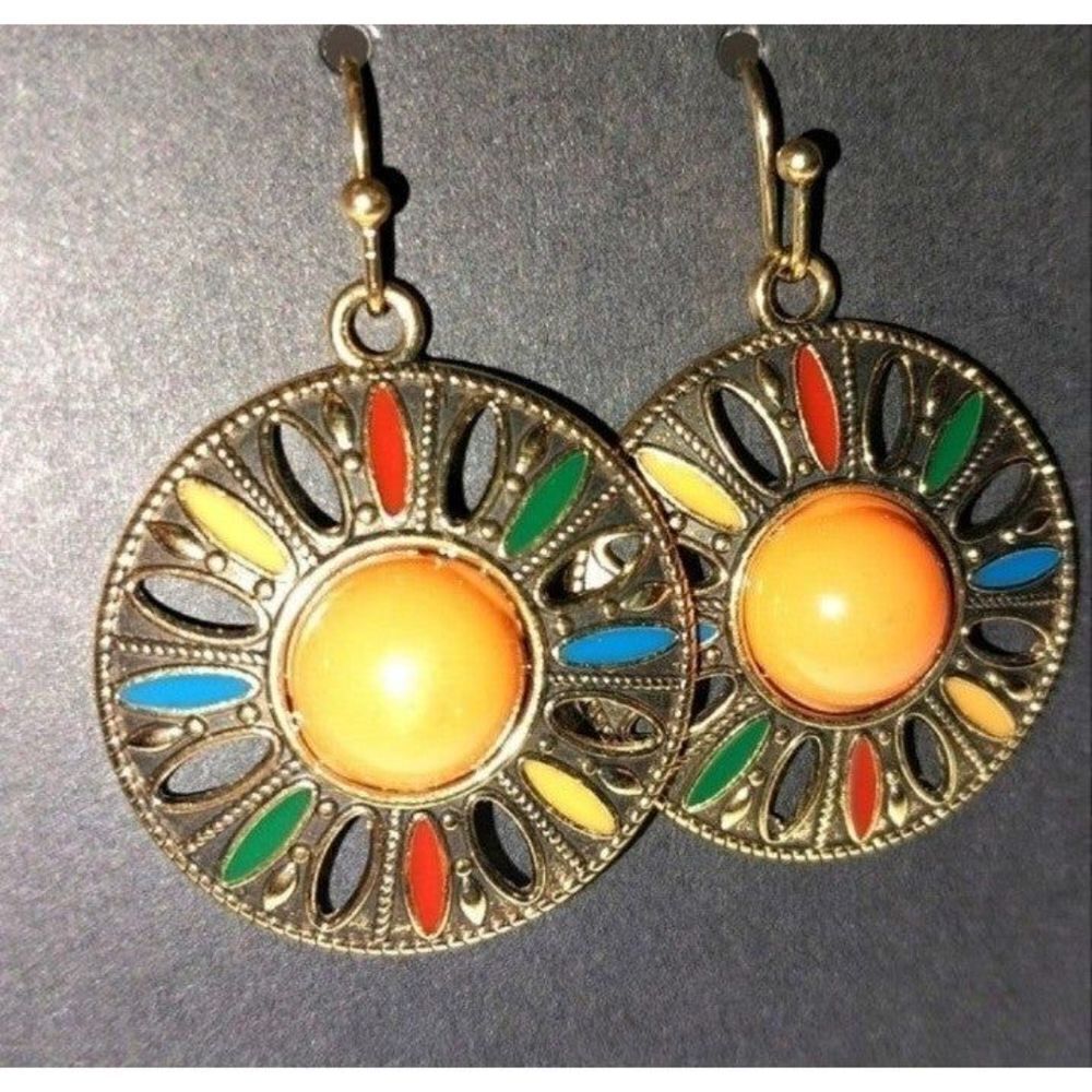 Ladies Antique Natural Stone wheel earrings
